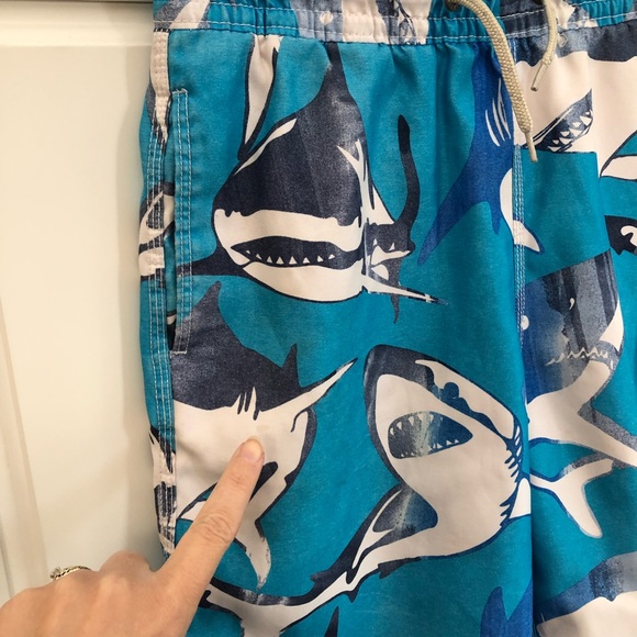 🦈 GAP boys shark swim trunks - Picture 10 of 11